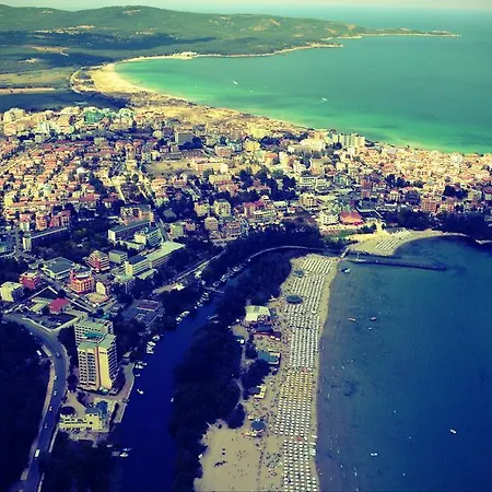 בית הארחה By The Sea